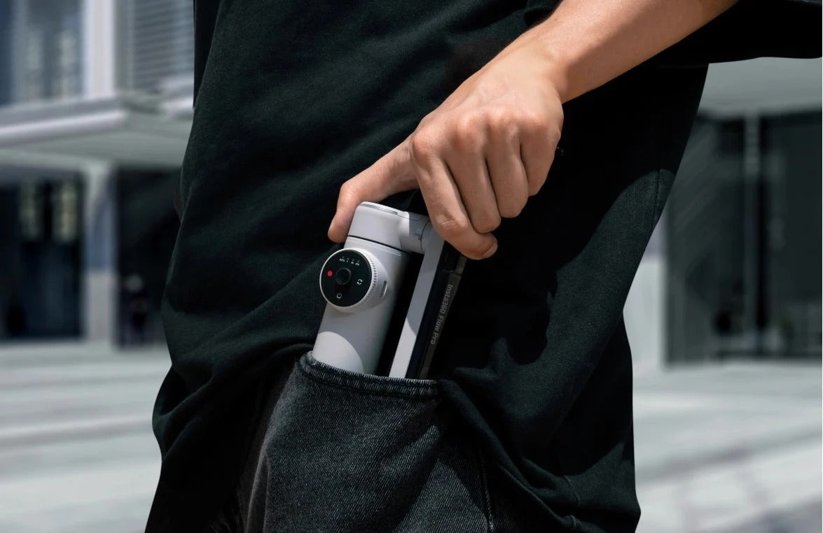 INSTA 360 Flow Pro 2.O with AI Gimble  [2025 Edition]